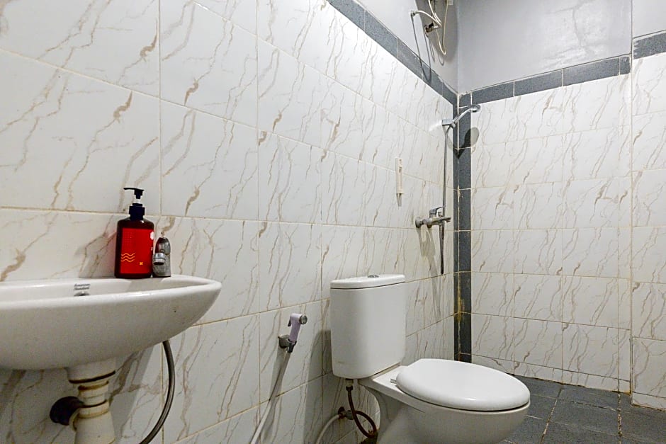 RedDoorz @ Manukan Surabaya