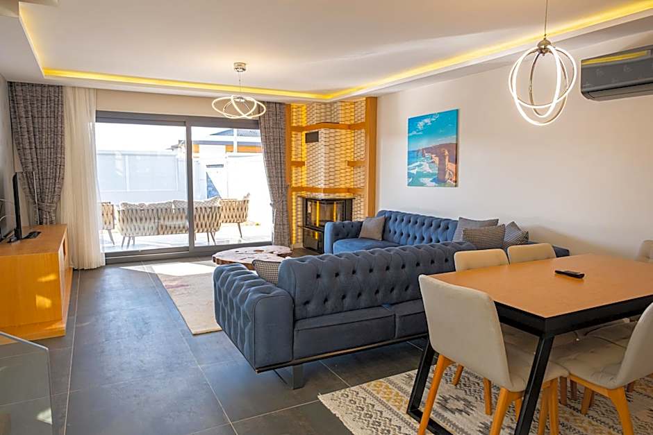 Çeşme lüks huzurlu yeni villa
