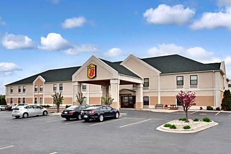 Super 8 by Wyndham Hampshire IL