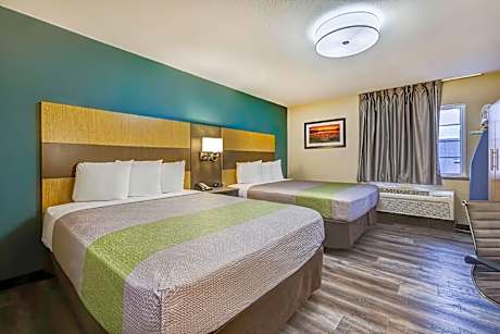 2 Queen Beds | Mobil Access Tub Nsmk Kitchen