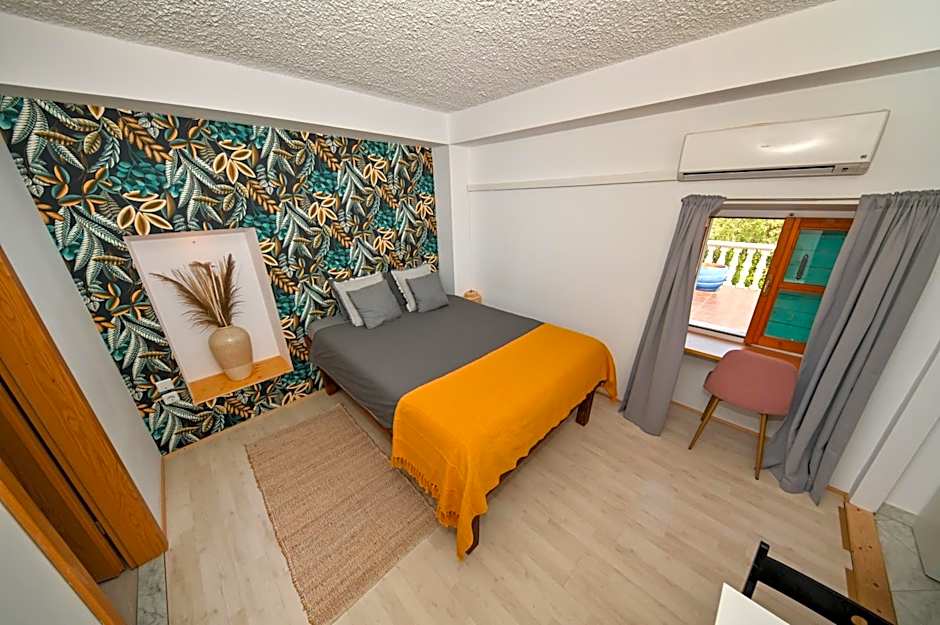 The Lazy Monkey Hostel & Apartments