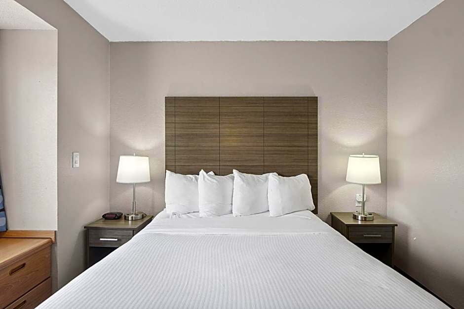 Sonesta Essential Hotels & Suites Kansas City/Blue Springs