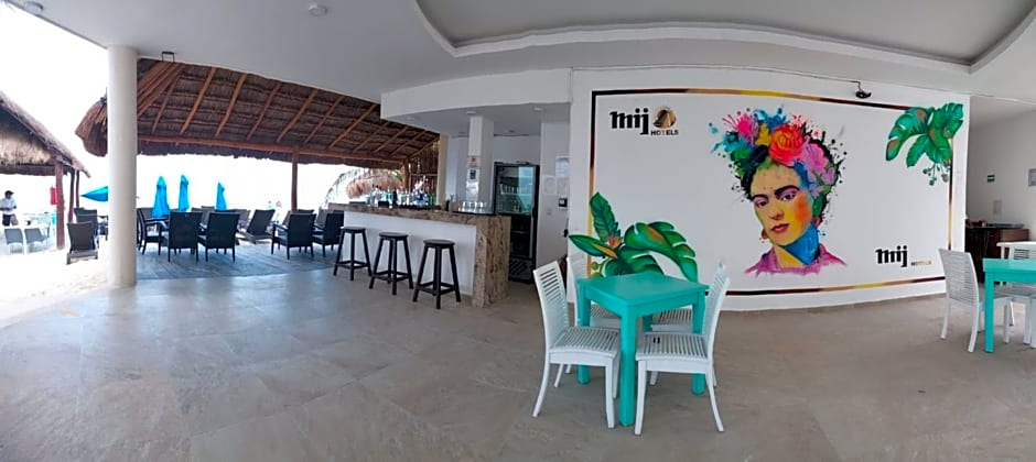 Playa Maya by MIJ - Beachfront Hotel
