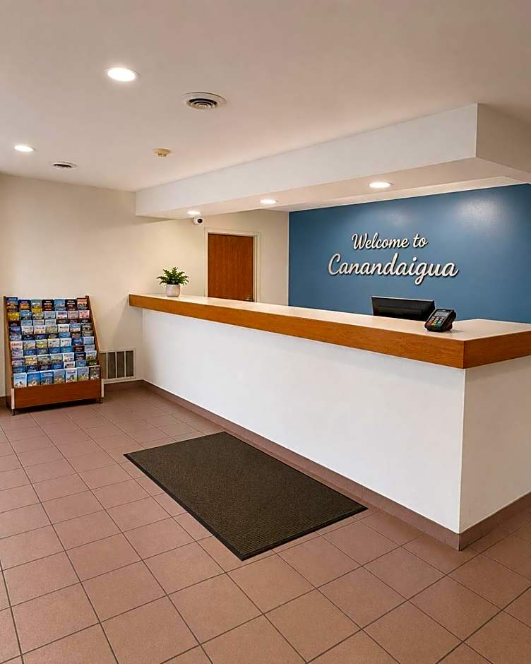 Super 8 by Wyndham Canandaigua