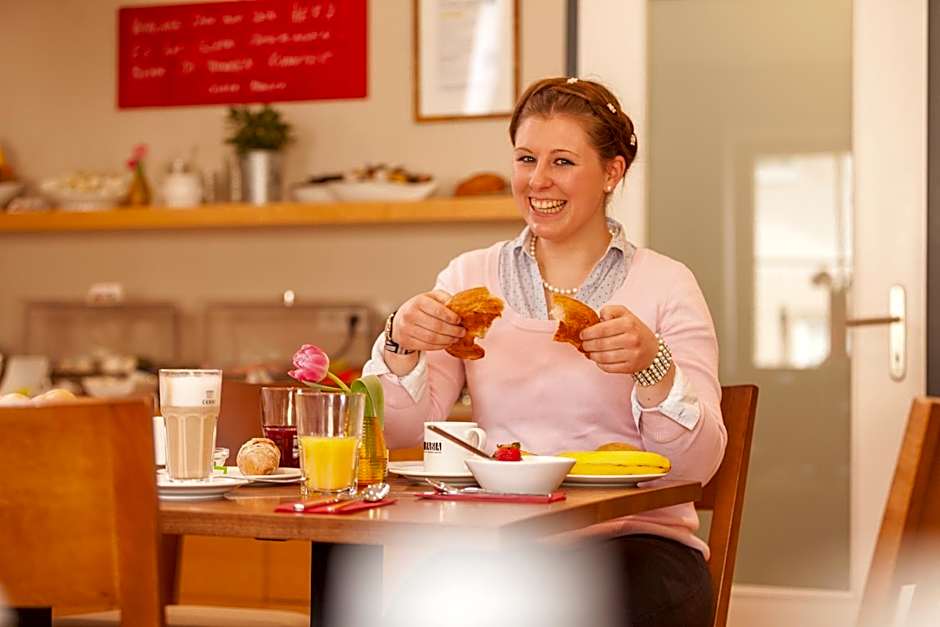 Hotel.Pension.Golingen