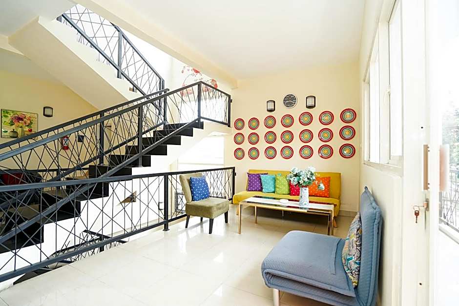 Pratisarawirya Guesthouse by ecommerceloka