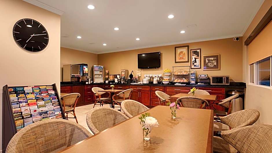 Best Western The Inn & Suites Pacific Grove