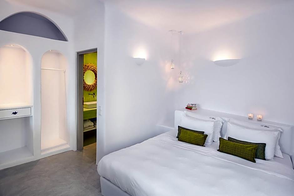 Skyfall Suites - Adults Only