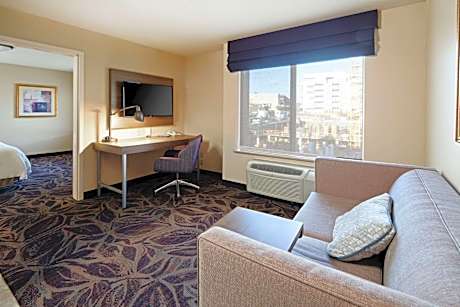 King Suite - Hearing Access/Non-Smoking