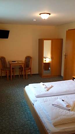 Triple Room with Private Bathroom