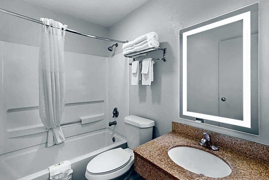 Quality Inn Atlanta Airport-Central