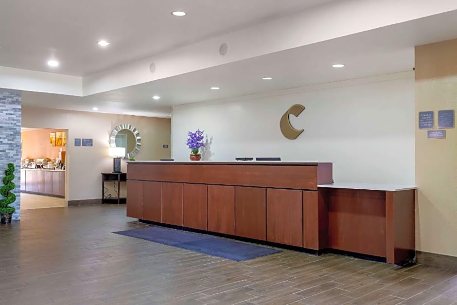 Comfort Suites