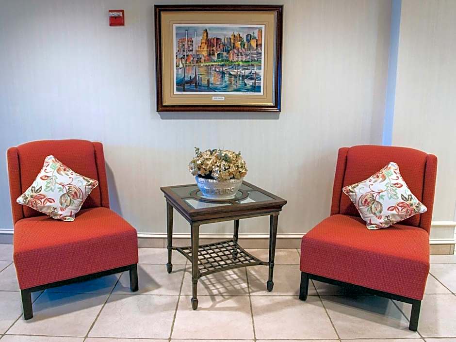 Holiday Inn Express & Suites Buffalo Airport By IHG