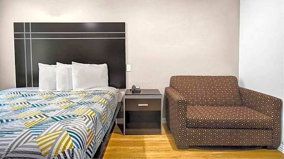 Motel 6 Humble, TX - Houston International Airport