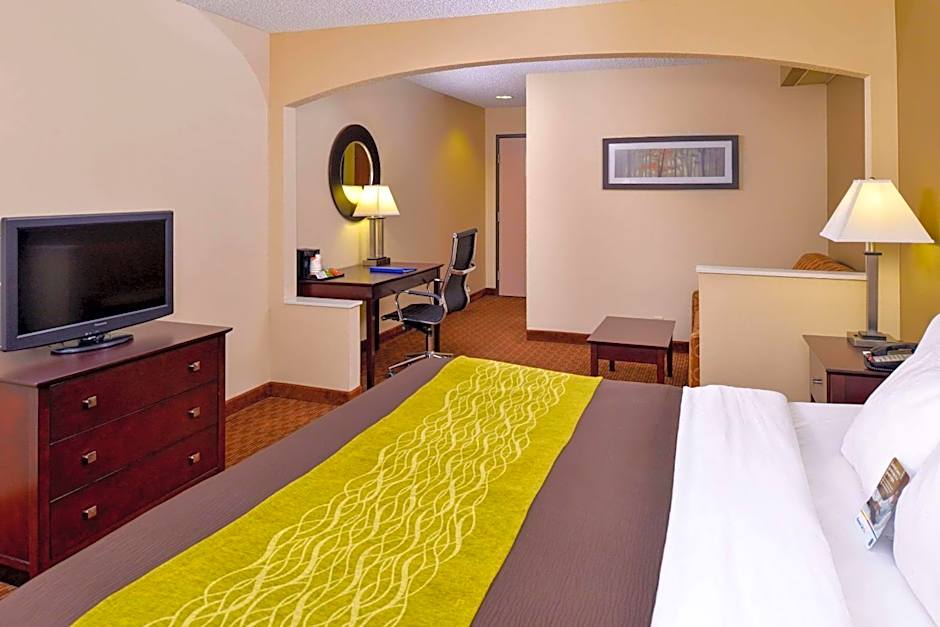Holiday Inn Express & Suites Joplin Southeast by IHG