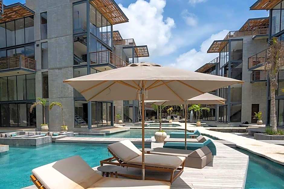 Ideal Location with Cenote Pools Gym Restaurant