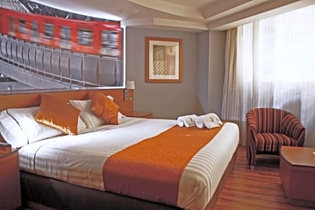 Suite with Spa Bath