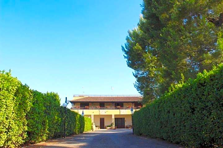 Gli Allori - Fuga dalla città