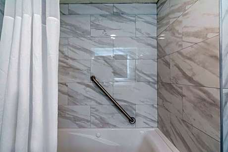 King Room - Non-Smoking