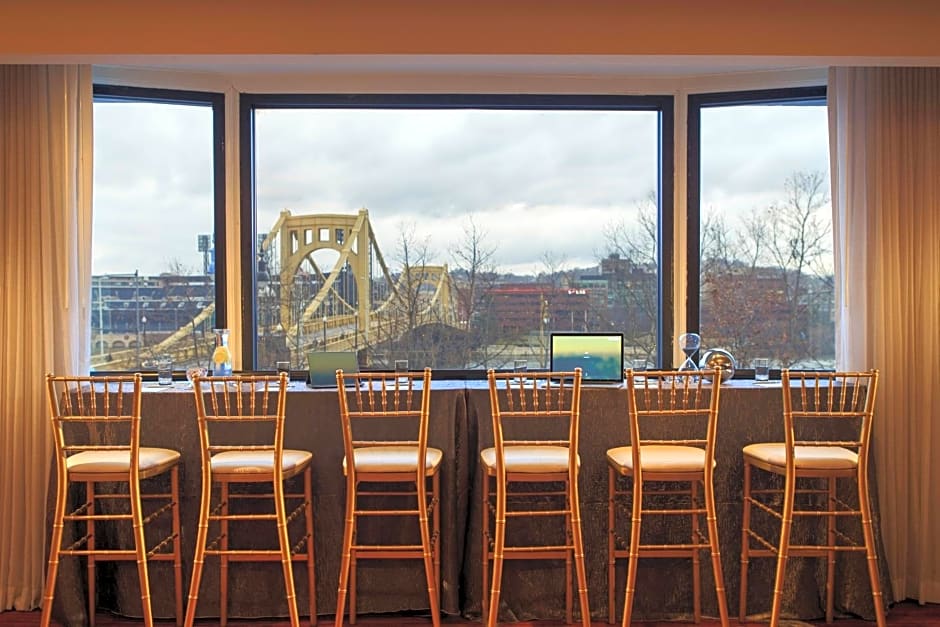Renaissance Pittsburgh Hotel