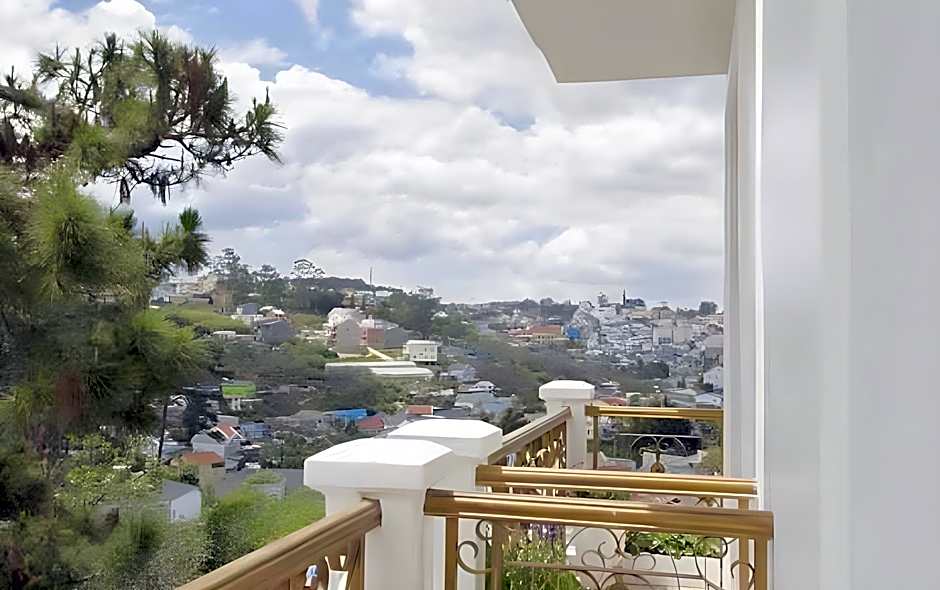 Nature hotel - Luong The Vinh