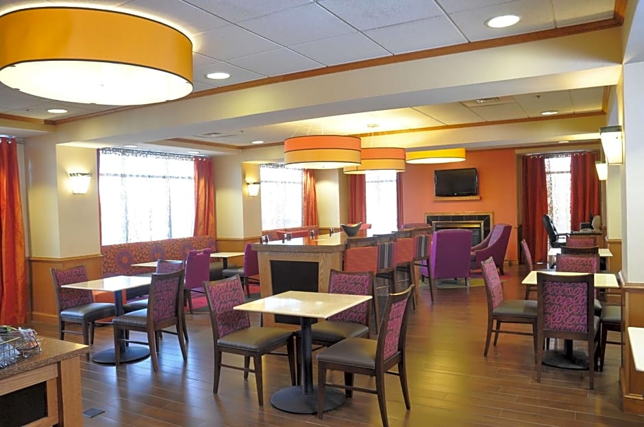 Hampton Inn By Hilton Stony Creek, Va