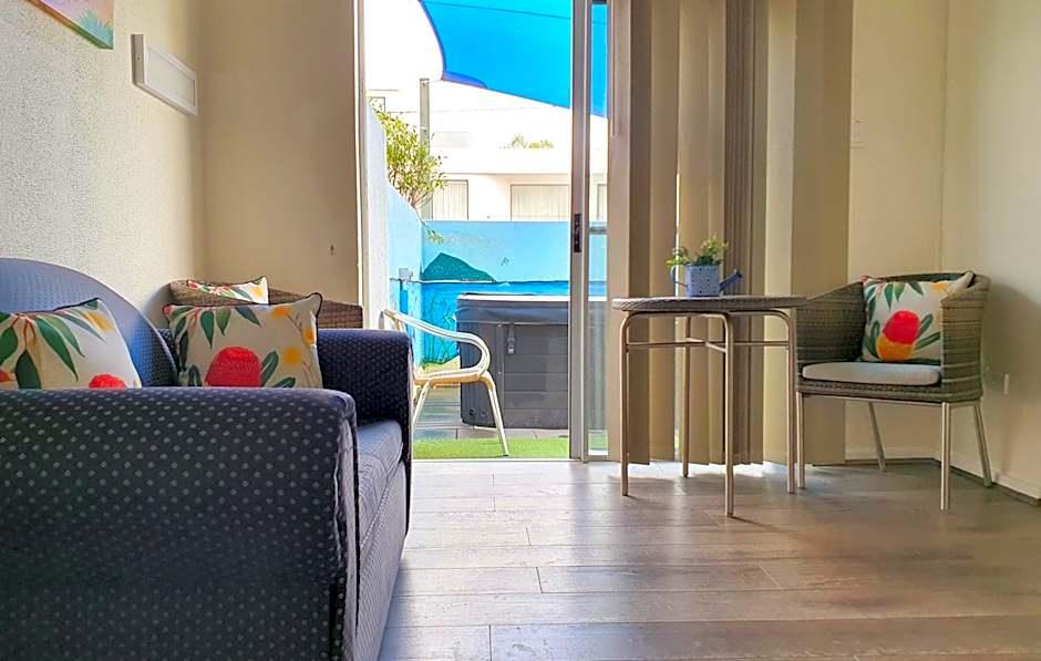 Oceanside Hawks Nest