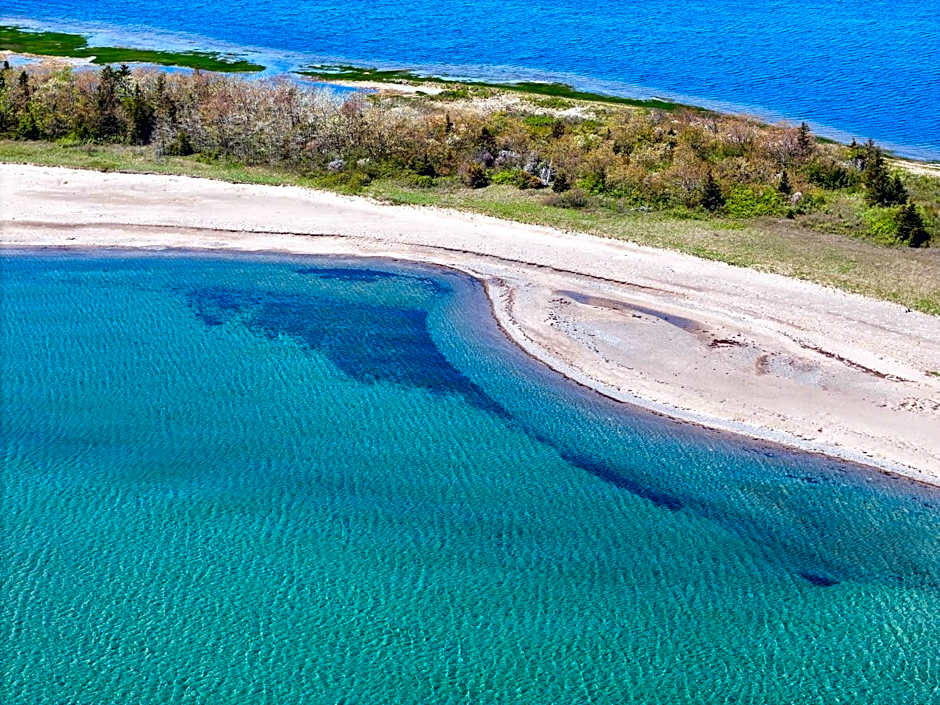 Waterfront Tiny House near Pomquet Beach- Winterized
