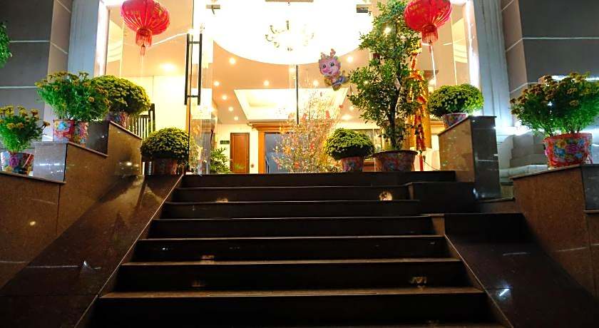 Hoa Phat Hotel & Apartment