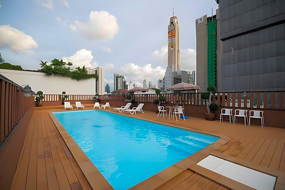 True Siam Rangnam Hotel