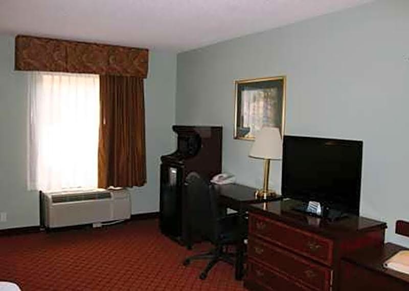 Hampton Inn - Hillsville
