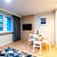 Q17 Apartments Rynek