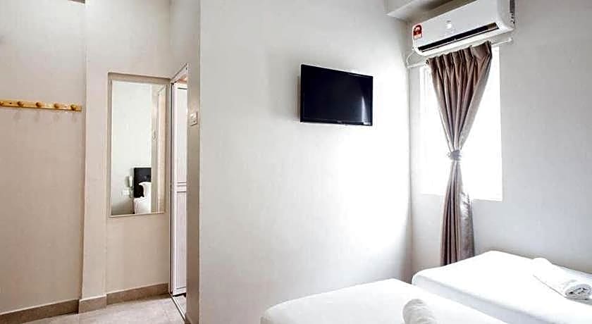 Moment Hotel