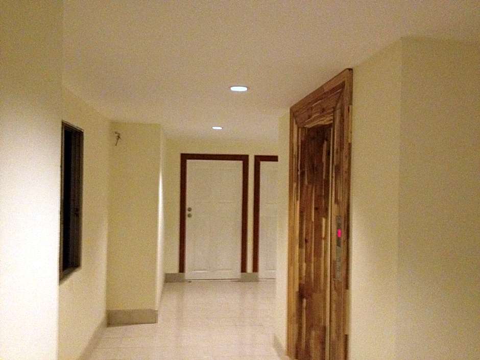 Lee Place Phatthanakan Condo