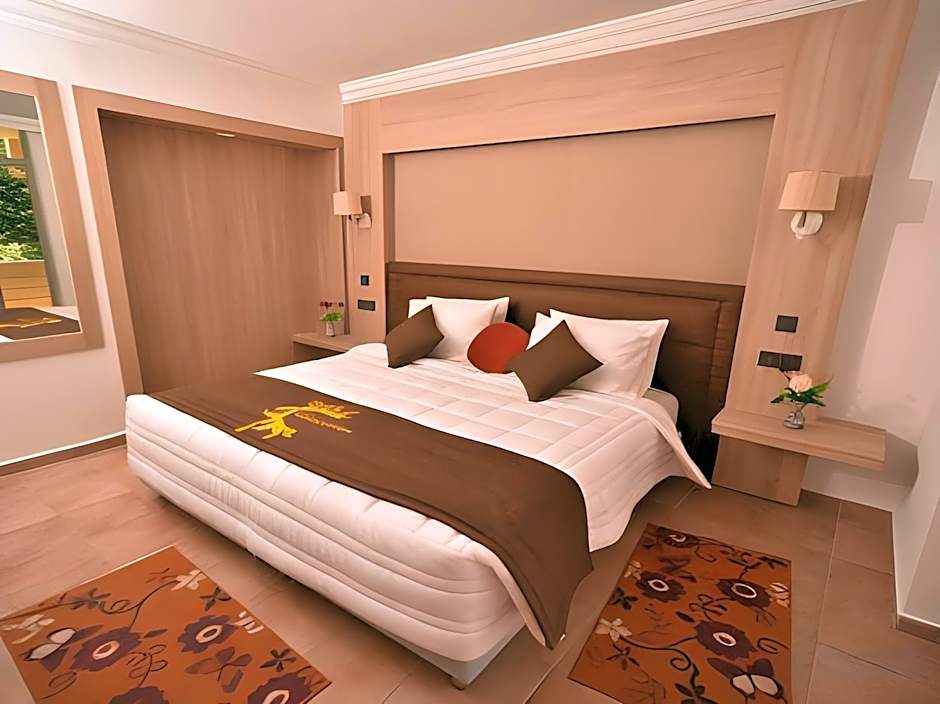 Chems Hotel