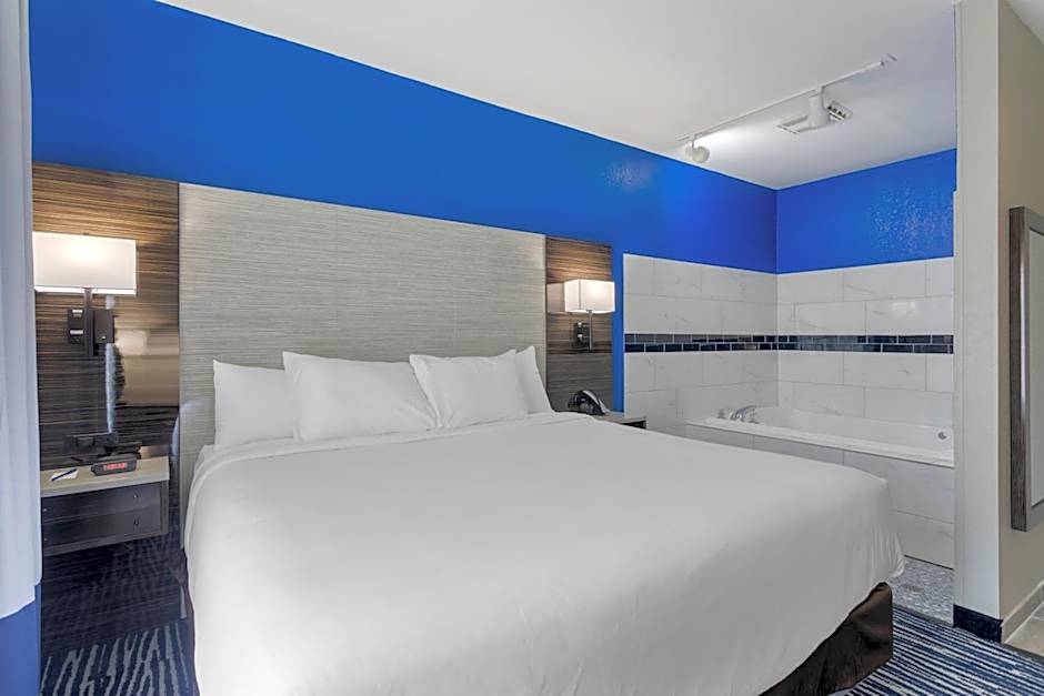 Comfort Inn & Suites Memphis East