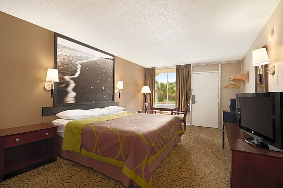 Photo 1 of 4 of 1 King Bed