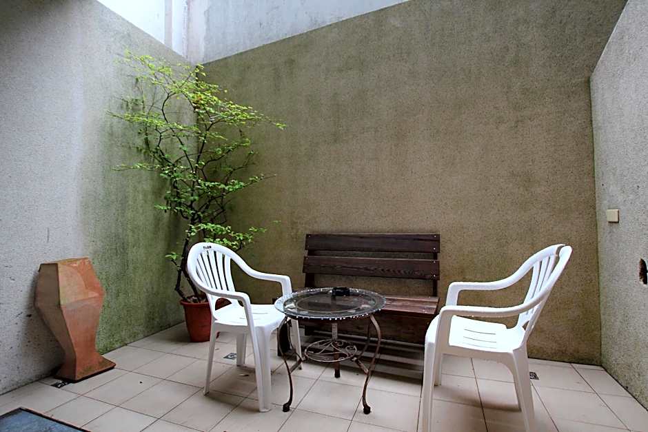 Lang Qin Hai Inn.