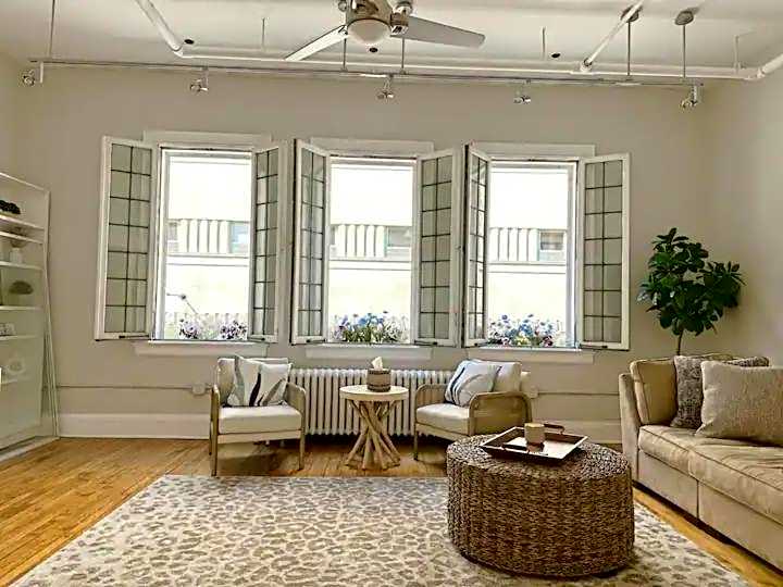 The Historic Lyric Presidential Suite