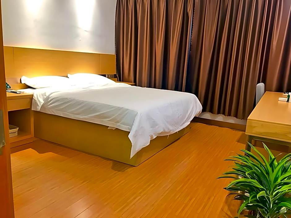 GreenTree Inn Shandong Qingdao Jiaozhou Sanlihe Park Express Hotel