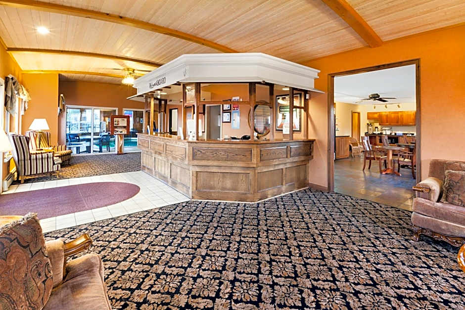 Ramada by Wyndham Mackinaw City Waterfront