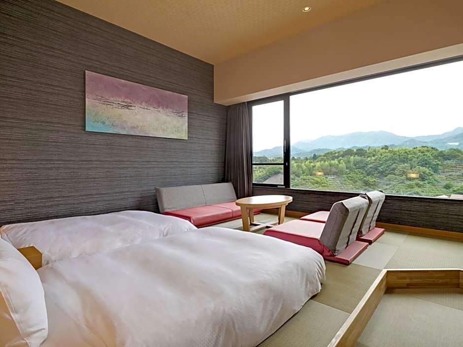 Photo 1 of 11 of Superior 2 Beds, Mountain View