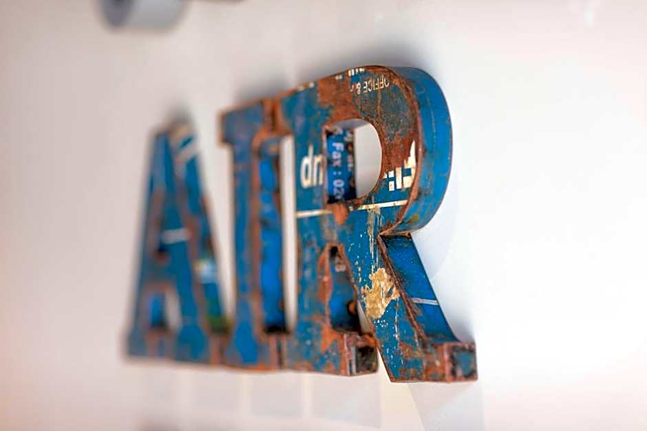 Airhostel Barcelona Airport 24h