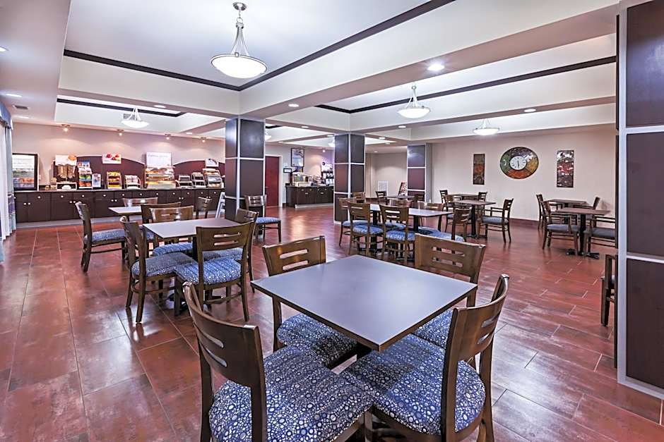 Holiday Inn Express & Suites Cleveland By IHG