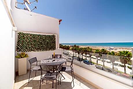 MADAGÌ Beachfront Apartments