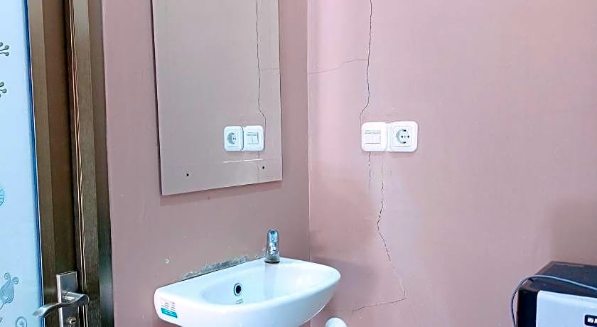 RedDoorz Syariah Near Danau Tes Bengkulu