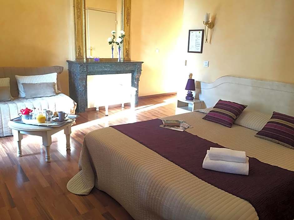 Logis Hotel Les 3B