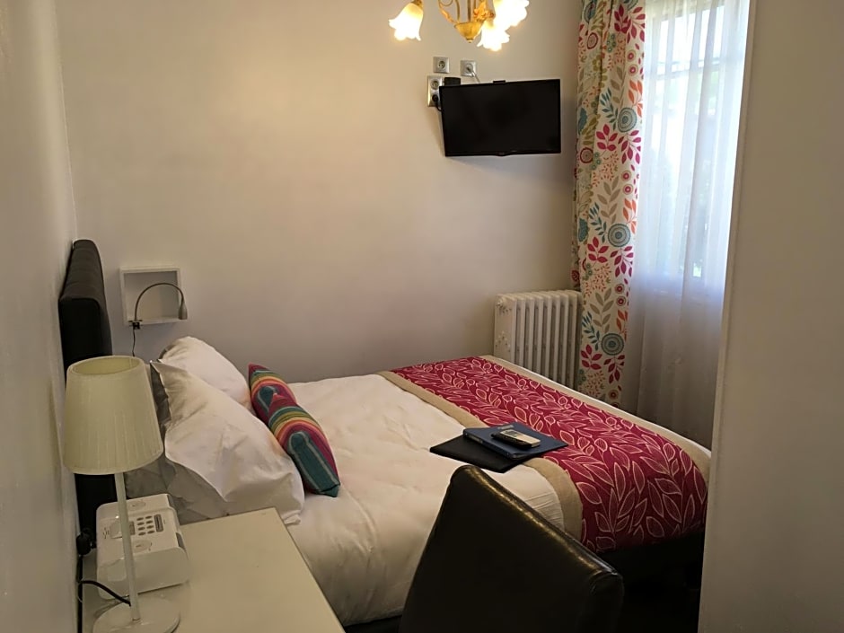 Hotel Cayrons Vence & St Paul de Vence