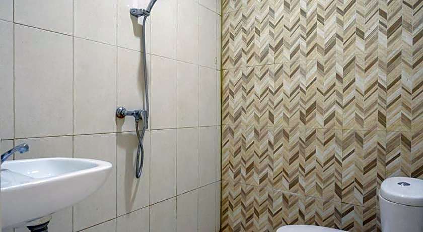 RedDoorz @ Hotel Bumi Palupy