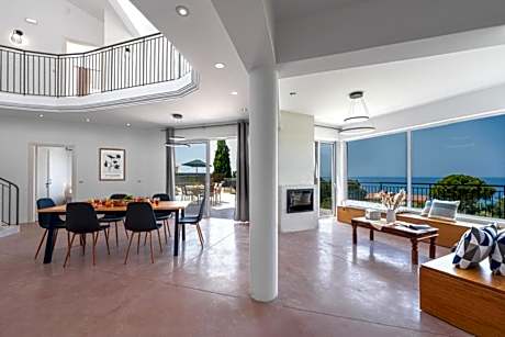 Villa Casa De Sun with Seaview Pool